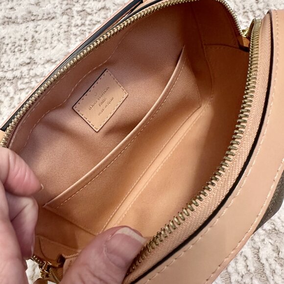 Louis Vuitton Santa Monica Camera Bag - Picture 3 of 9